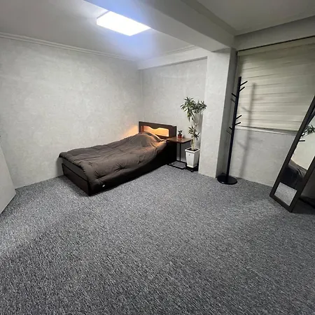 Apartment In Gangnam Seoul Room photo